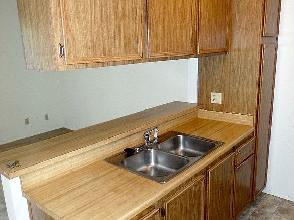 4th image of 4511 36th St Unit 5