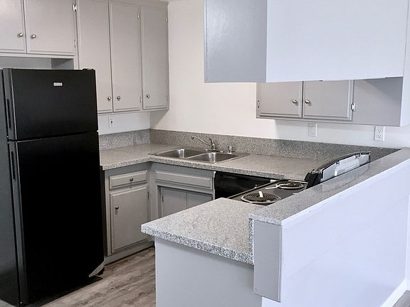 5th image of 10770 Lawler St APT 209