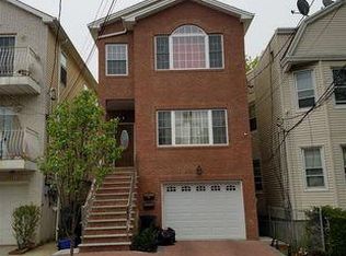 213 Pearsall Ave, Jersey City, NJ 07305