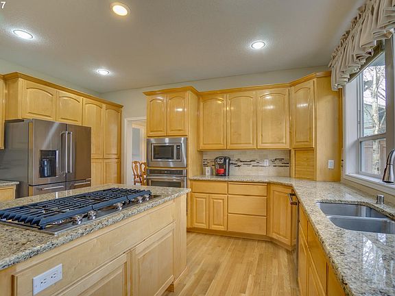 3rd image of 5109 NW 140th St