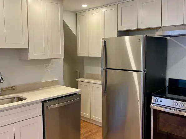 975 Chestnut St APT 2, Newton Upper Falls, MA 02464