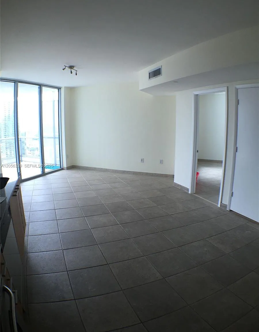 Wind Condo — Photo 1