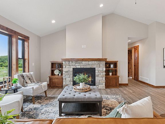 4th image of 238 Eagle Ridge Dr