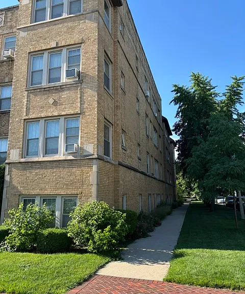 61 Chicago Ave #G — Photo 2