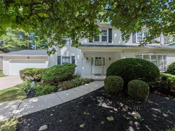 33403 Cromwell Dr, Solon, OH 44139
