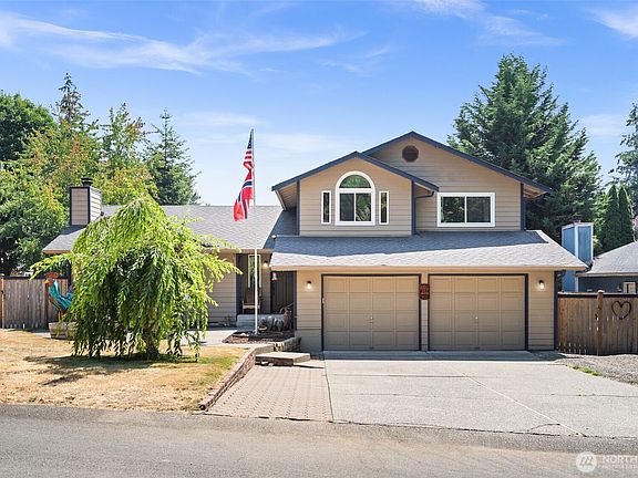 2nd image of 20416 120th Street Ct E