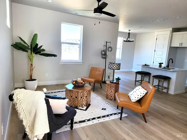 980 E Odyssey St, Kuna, ID 83634