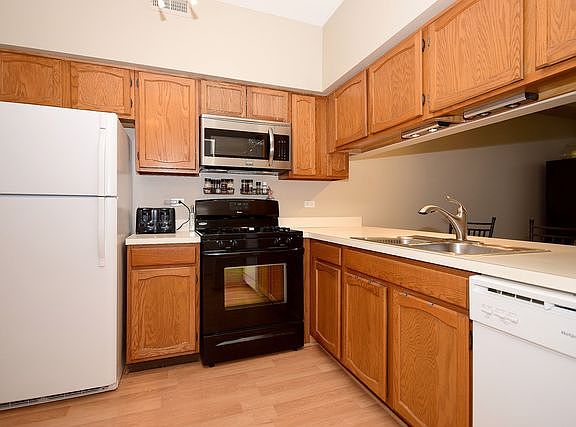 4th image of 1545 Darien Lake Dr #1545