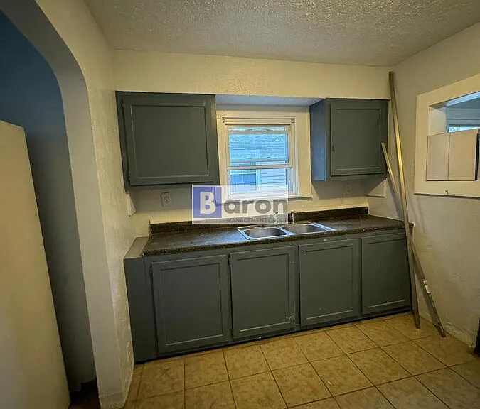 522 S 27th St — Photo 7