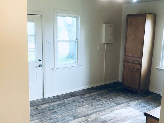 2nd image of 140355 Couwlier Ave