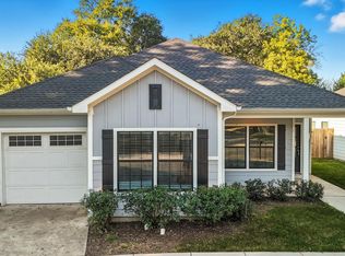 1104 E Jefferson St, Waxahachie, TX 75165