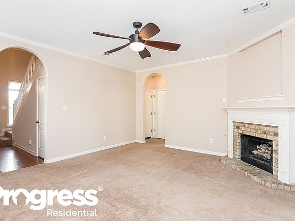 2nd image of 8646 Valmont Cir