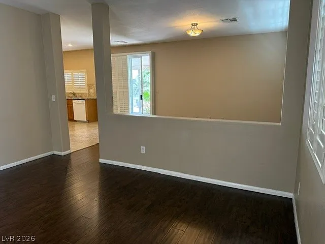 3 bed, 2.0 bath, 1384 sqft, $2,150 — Photo 4