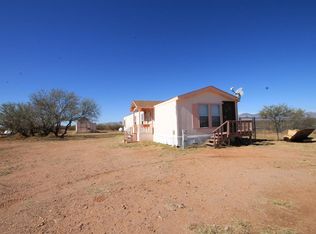 1096 N Hunt Ranch Trl, Huachuca City, AZ 85616