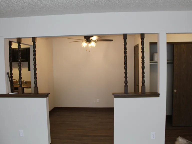 1108 Oakcrest St — Photo 4