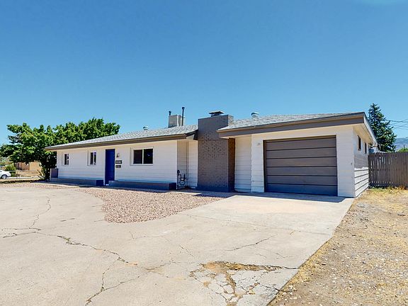 3rd image of 3136 Manzano St NE