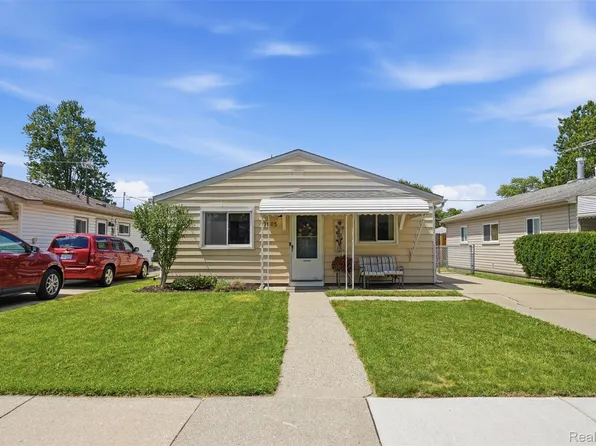 7605 Arcola St, Westland, MI 48185