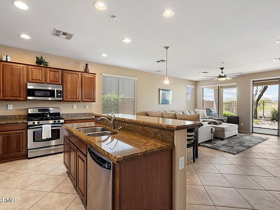 4th image of 41112 N Prestancia Dr