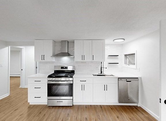 2nd image of 291 Broadway APT D