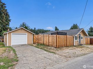 3018 Hollywood Avenue NE, Bremerton, WA 98310