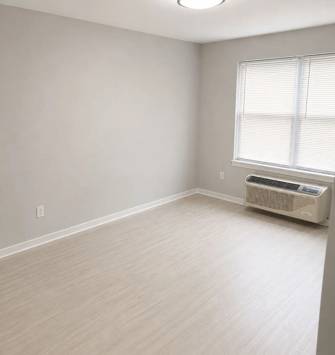 1 bed, $1,718 — Photo 4