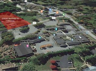 1250 W Blue Ridge Rd, Flat Rock, NC 28731