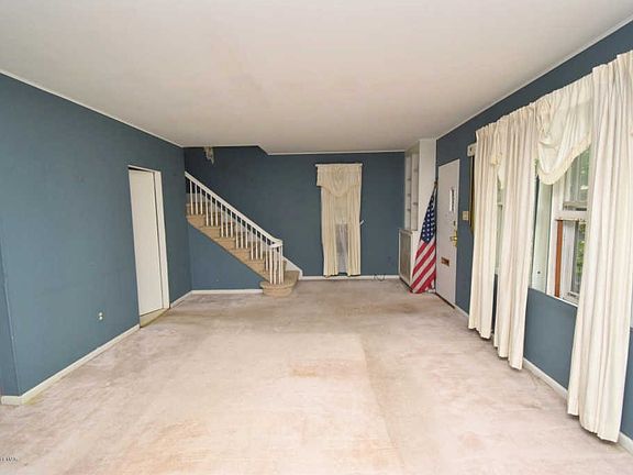 5th image of 772 Bryant St