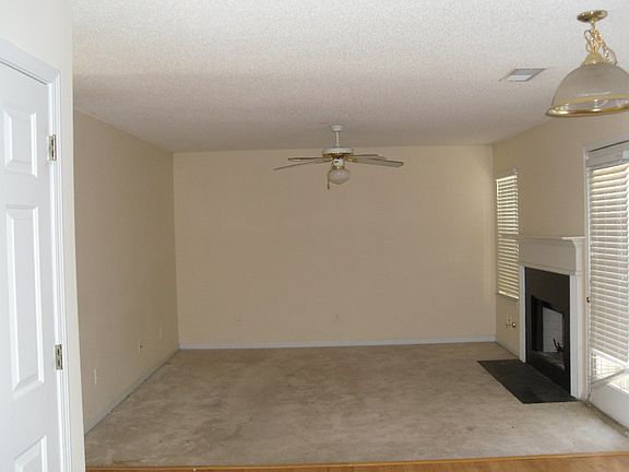 3rd image of 6989 Brecken Pl