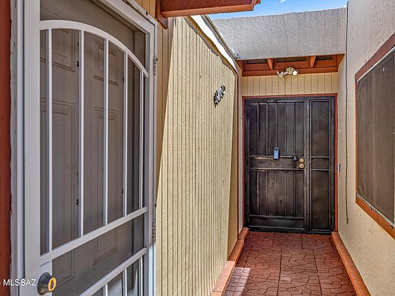 4th image of 400 N Calle De Las Profetas