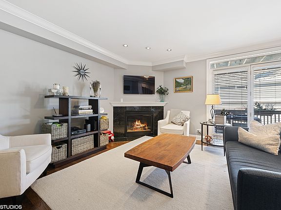 3rd image of 3334 N Clifton Ave APT 4
