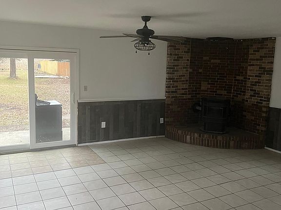 4th image of 223 N Carolina St
