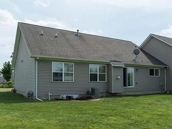 4th image of 10250 Swan Lake Cir