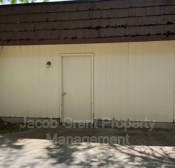 776 Whittier St #776 — Photo 9