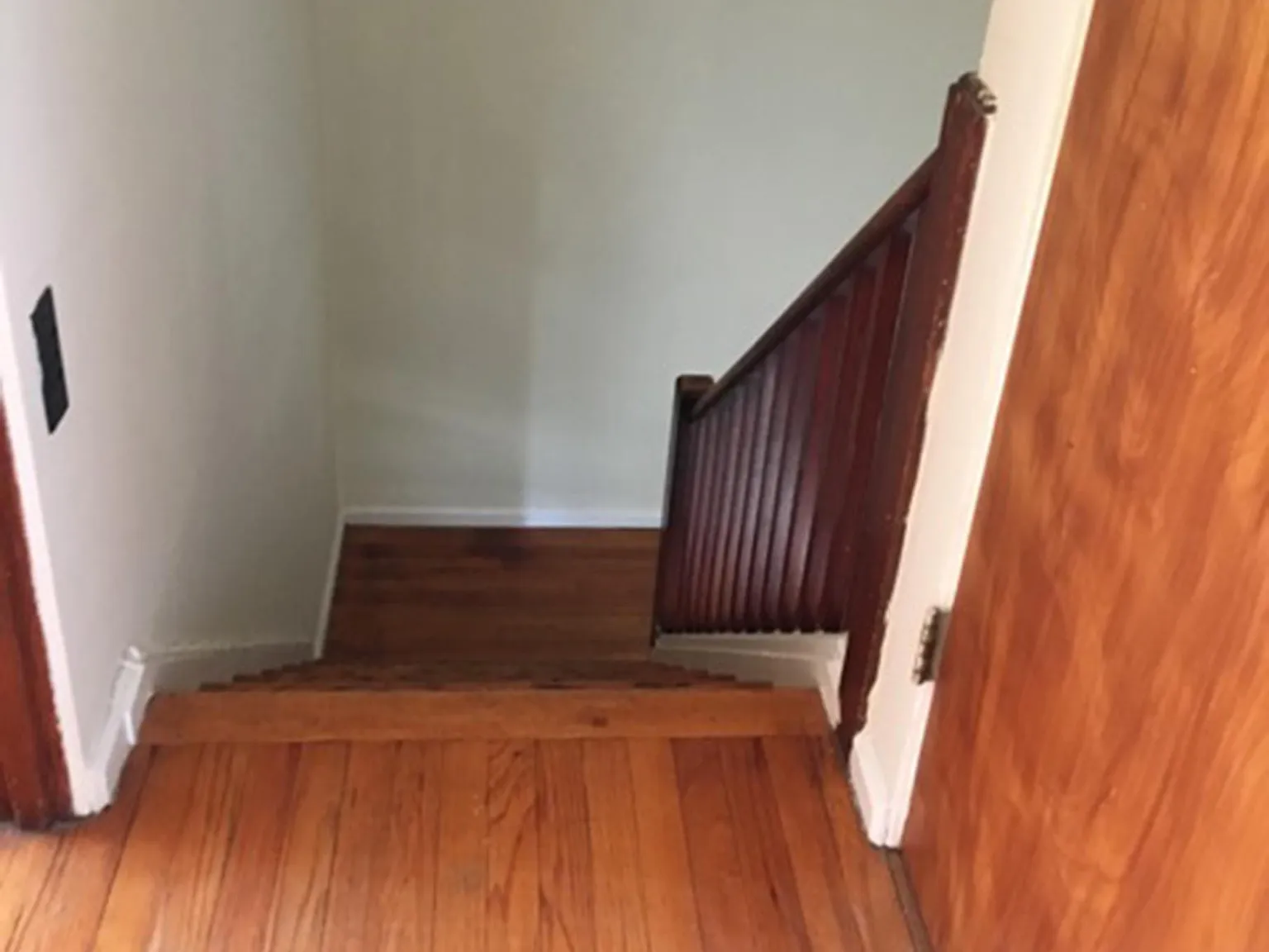 2 bed, 900 sqft, $1,100 — Photo 2