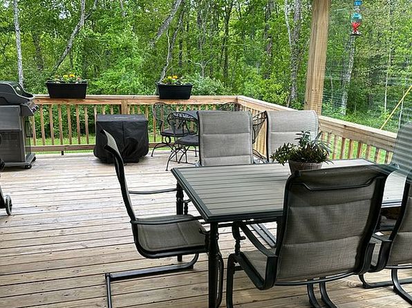 665 Oil Springs Rd, Winchester, KY 40391