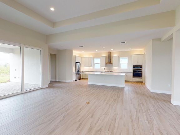 3rd image of 8269 Grande Shores Dr