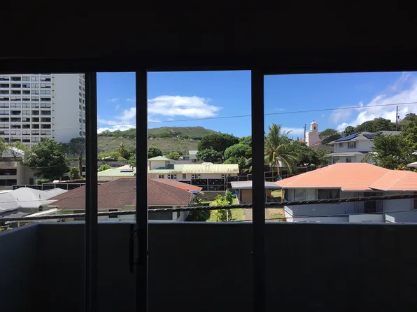 1303 Dominis St APT 14, Honolulu, HI 96822