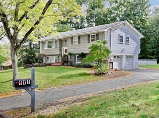 111 Smith Hill Road, Suffern, NY 10901