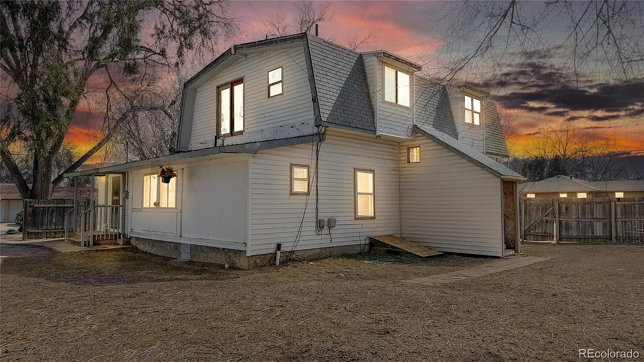 3 bed, 2000 sqft, $2,500 — Photo 1