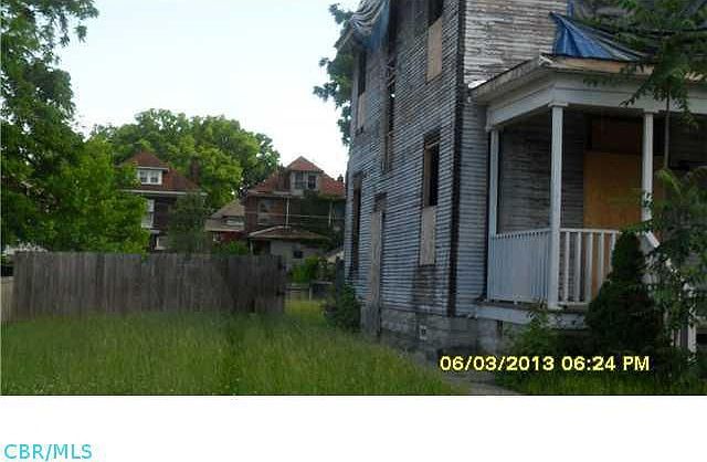 2nd image of 1569 Greenway Ave