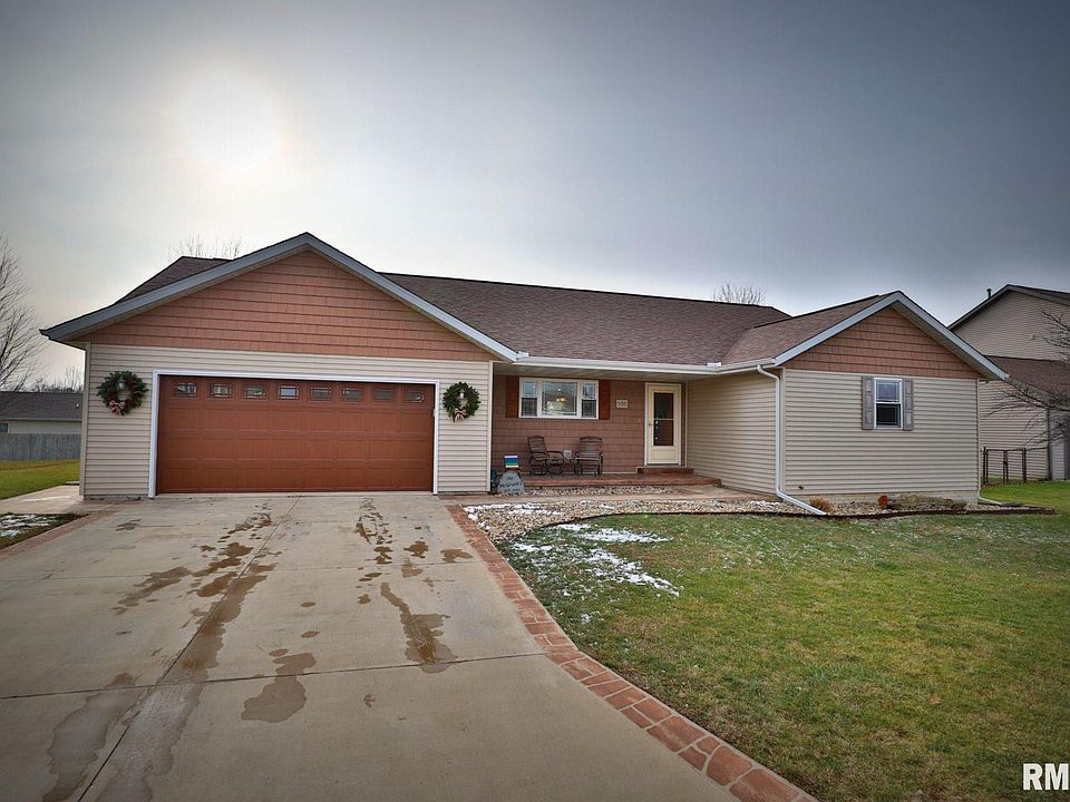 500 Newcastle Dr, Mackinaw, IL 61755 Zillow