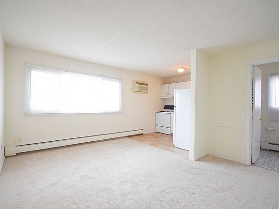 5th image of 2016 Grand Ave S #304