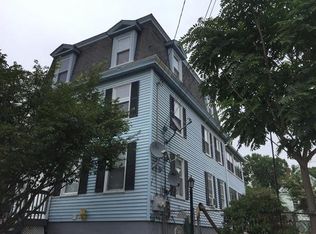 37 Myrtle St, Lowell, MA 01850