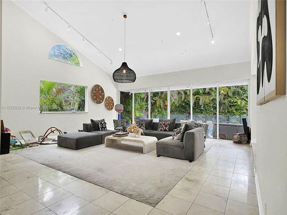2nd image of 5555 La Gorce Dr