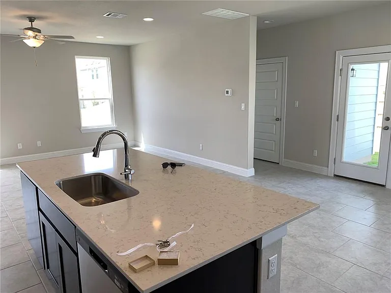 109 White Dunes Dr — Photo 3