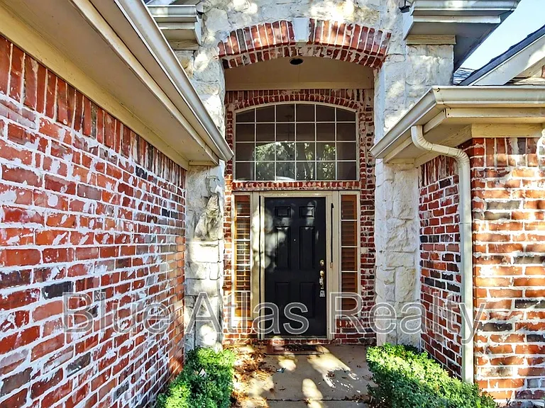 4905 Canberra Ln — Photo 20