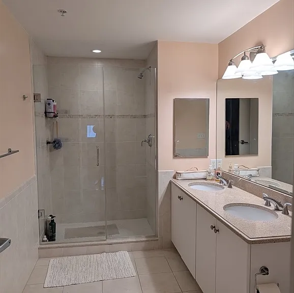 550 Pleasant St #404 — Photo 7
