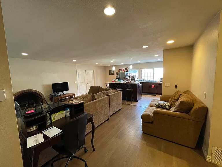 231 Gunsmoke Dr — Photo 5
