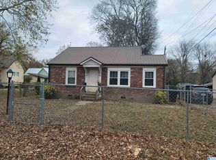 7 Peachtree St, Gadsden, AL 35904