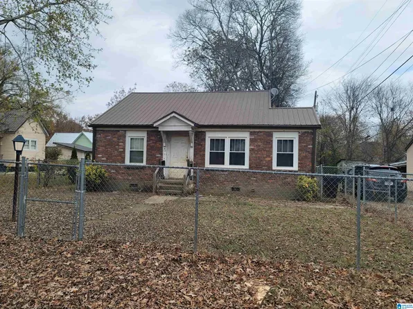 7 Peachtree St, Gadsden, AL 35904